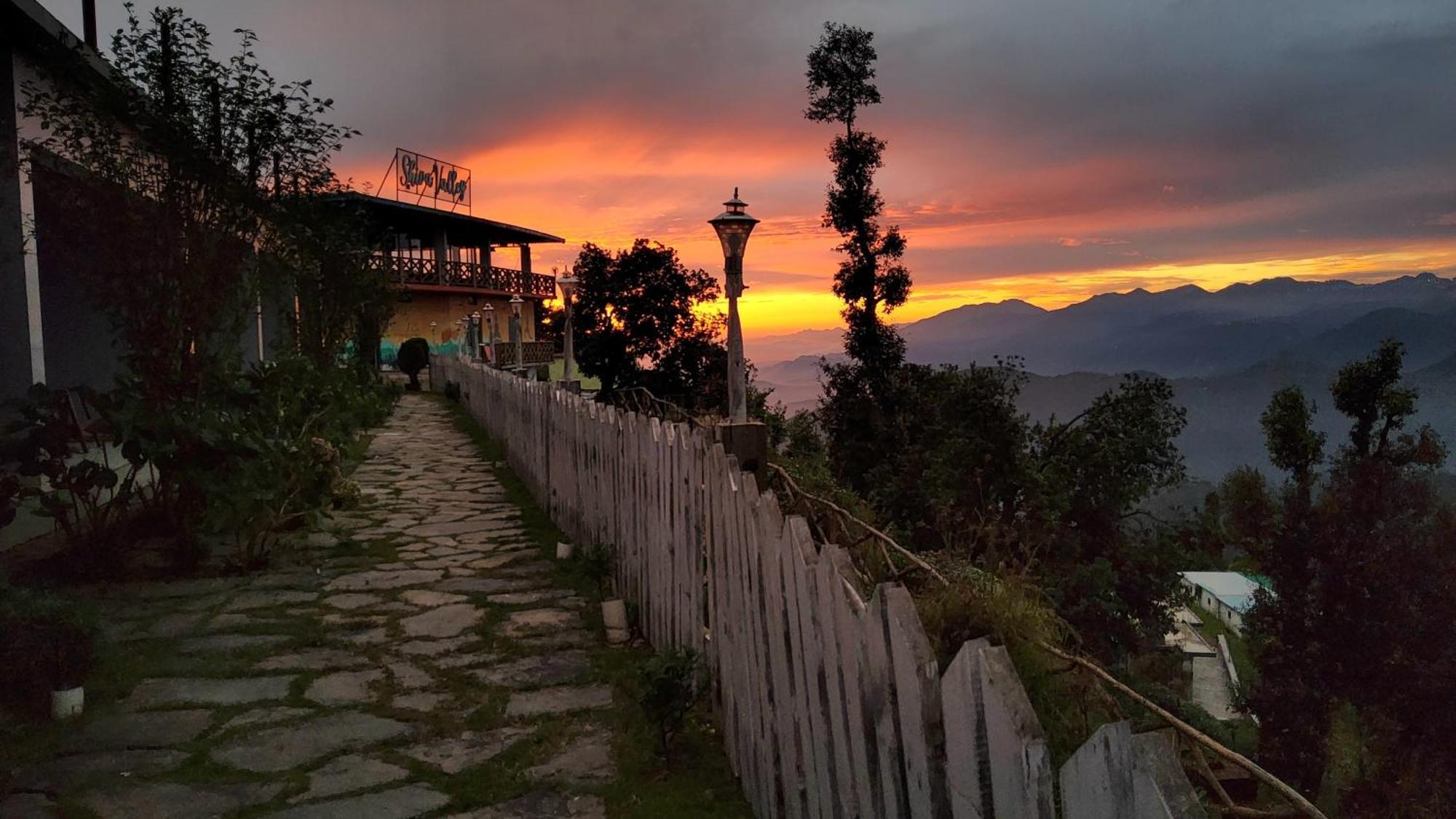 Shiva Valley Resort Kokhliyal Gaon ภายนอก รูปภาพ