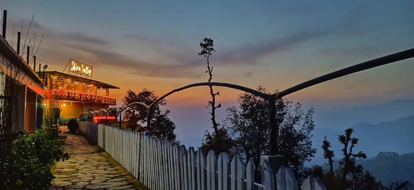 Shiva Valley Resort Kokhliyal Gaon ภายนอก รูปภาพ