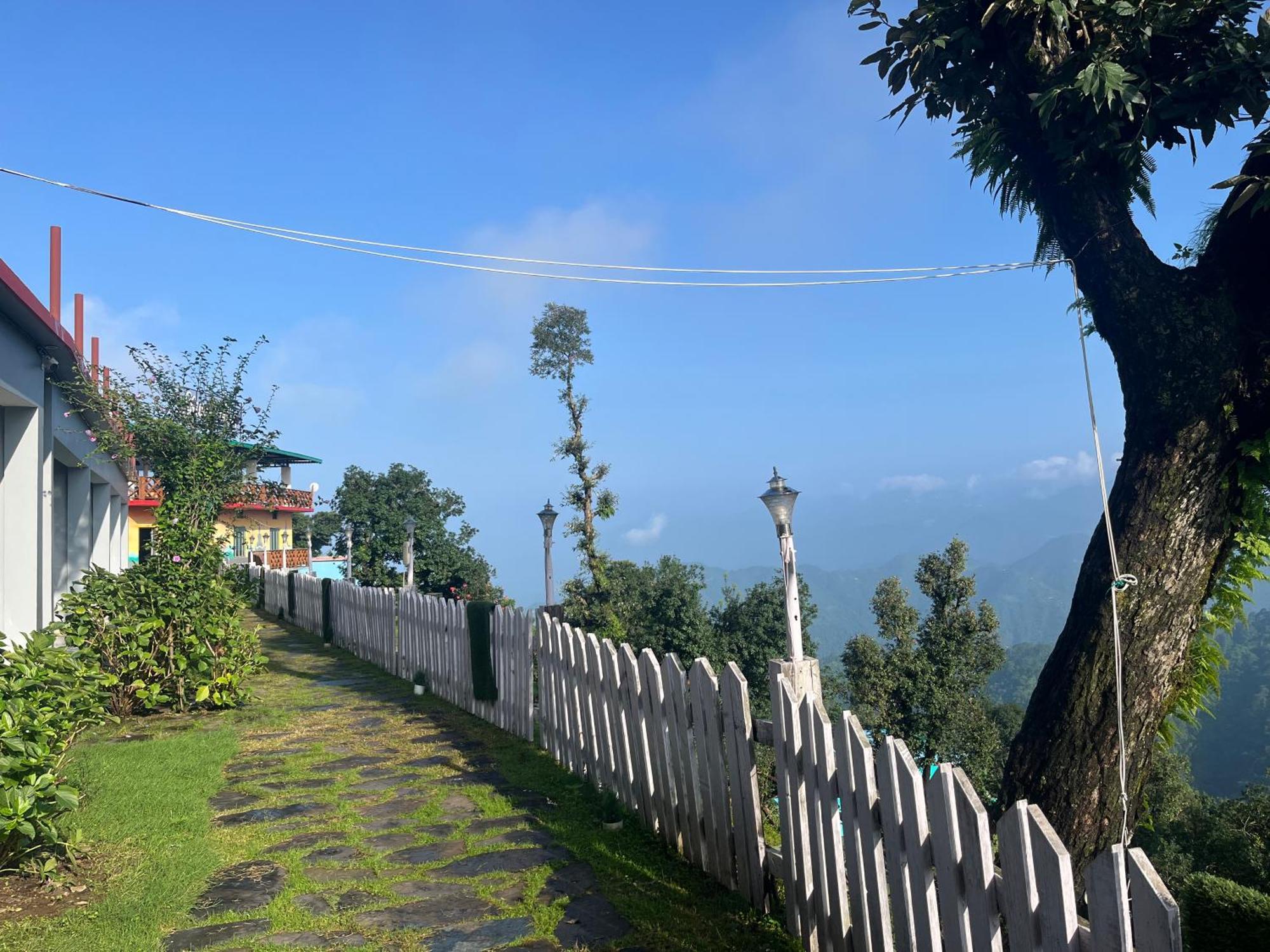 Shiva Valley Resort Kokhliyal Gaon ภายนอก รูปภาพ
