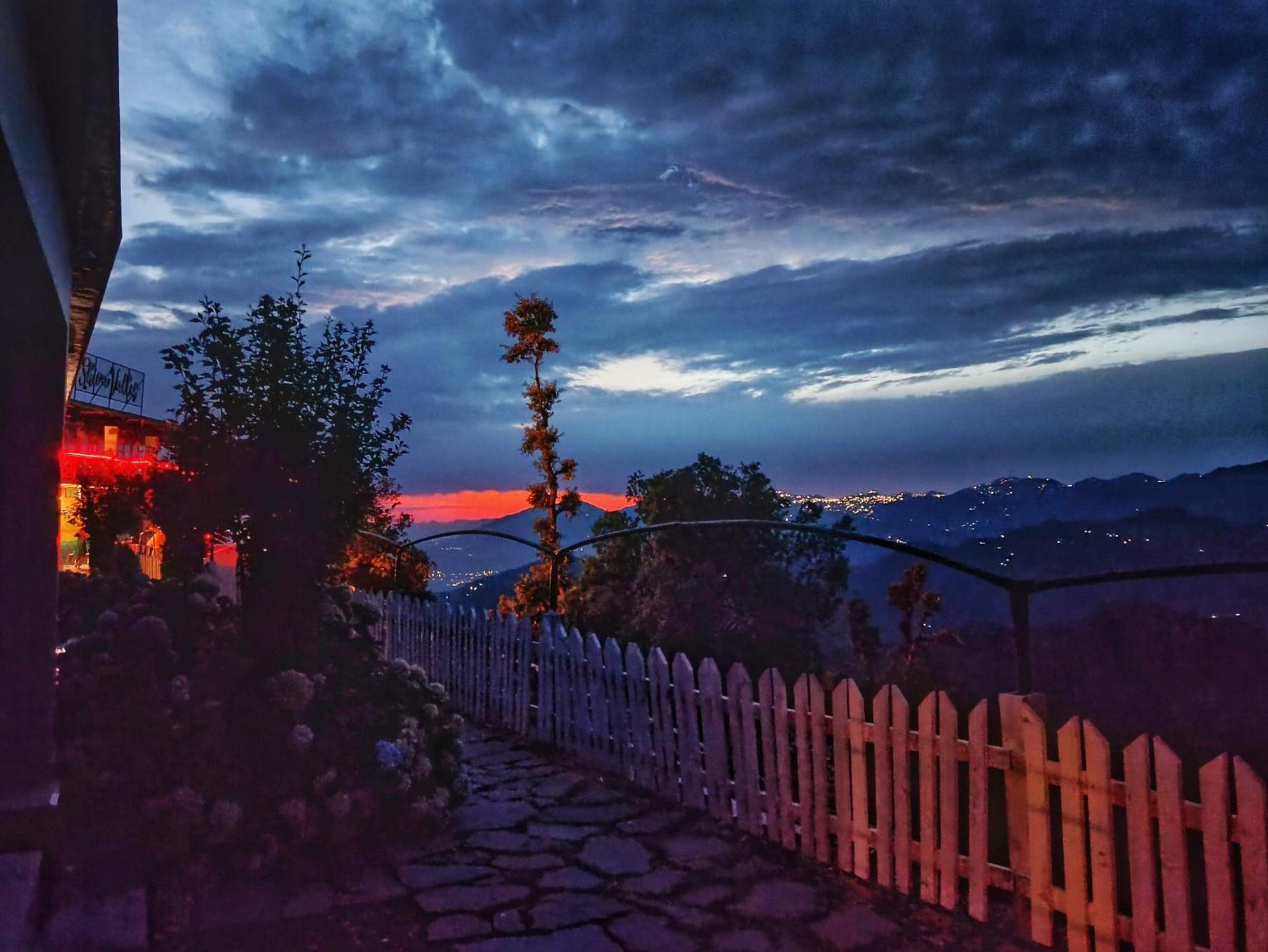 Shiva Valley Resort Kokhliyal Gaon ภายนอก รูปภาพ